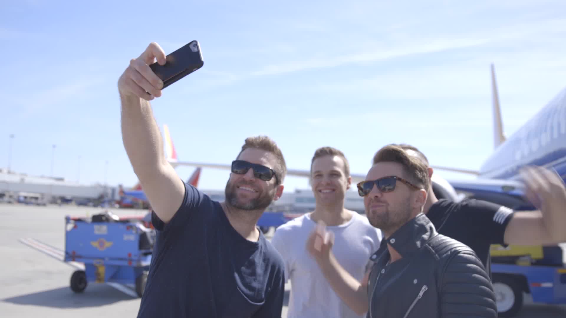 SafetySuit performs first-ever Live at 35 on a MAX aircraft.